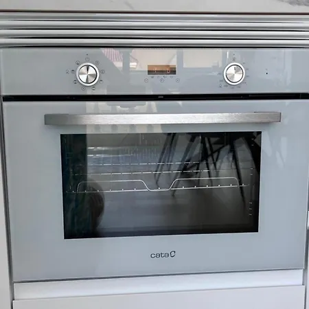 Charming Flat 500 Metres From The Beaches شقة *
